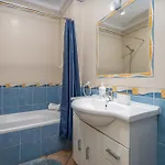 Bright Flat W/ Terrace & Pools By Hostwise *