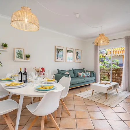 דירה Bright Flat W/ Terrace & Pools By Hostwise *