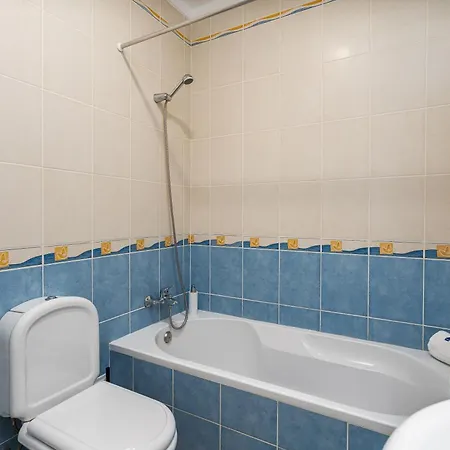 Apartament Bright Flat W/ Terrace & Pools By Hostwise *