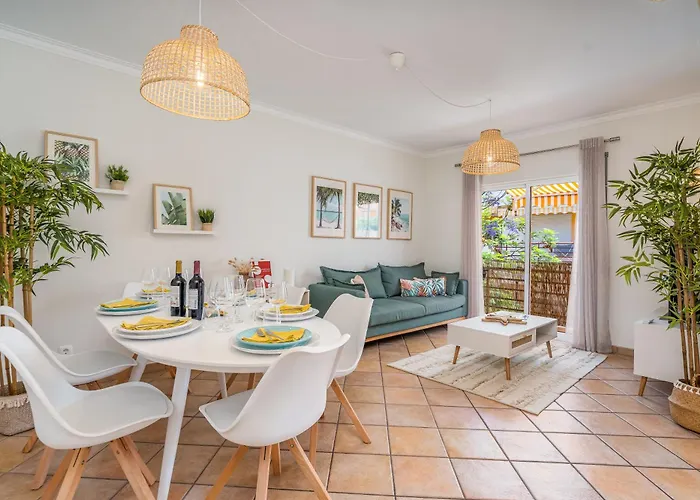 公寓 Bright Flat W/ Terrace & Pools By Hostwise *