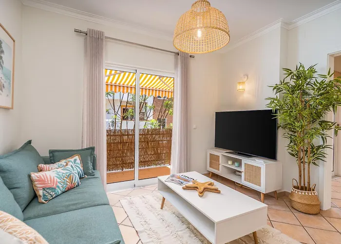 Bright Flat W/ Terrace & Pools By Hostwise 公寓 塔维拉